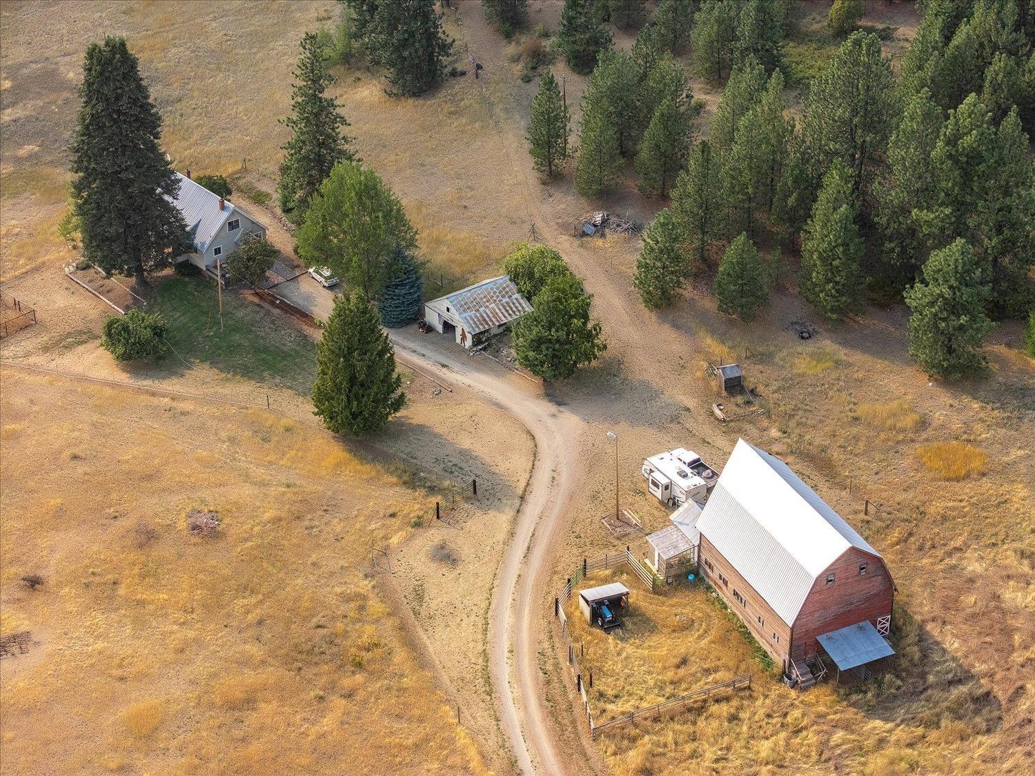 8410 West Valley Road Clayton, WA 99110 - Photo 41 of 45