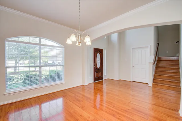 $2,600 | 114 Northbay Court, Dickinson, TX 77539