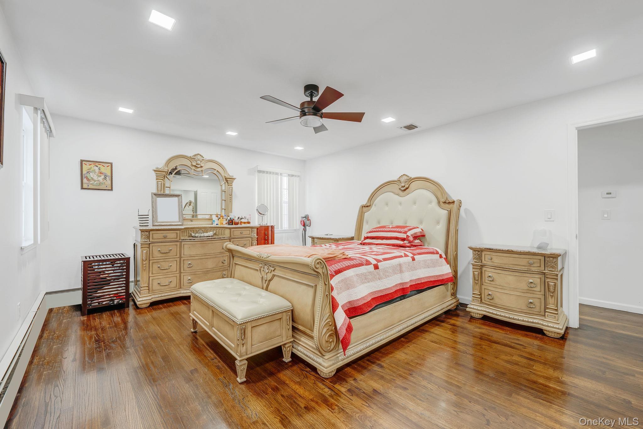 475 Old Country Road Huntington Station, NY 11746 - Photo 17 of 25