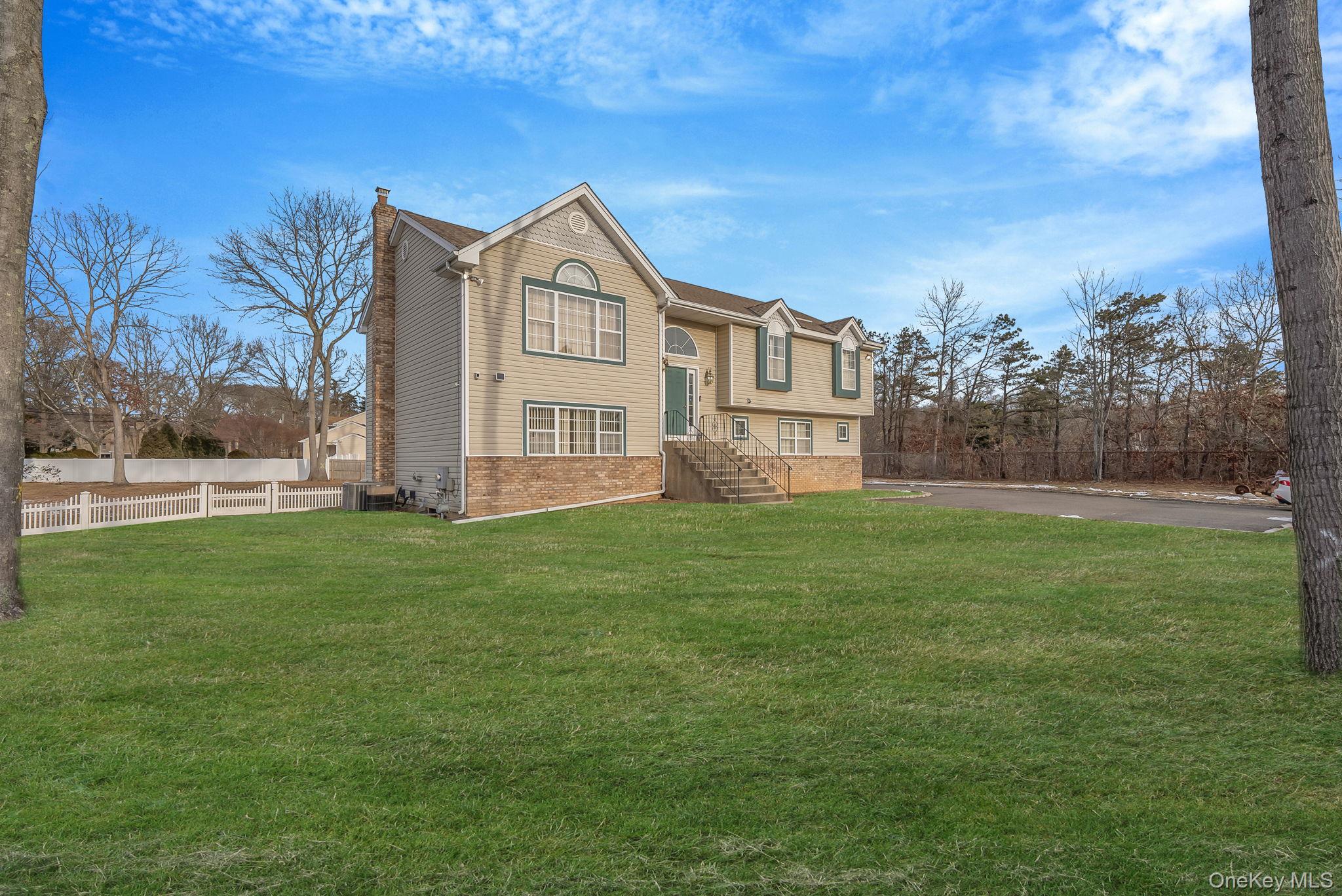 475 Old Country Road Huntington Station, NY 11746 - Photo 3 of 25