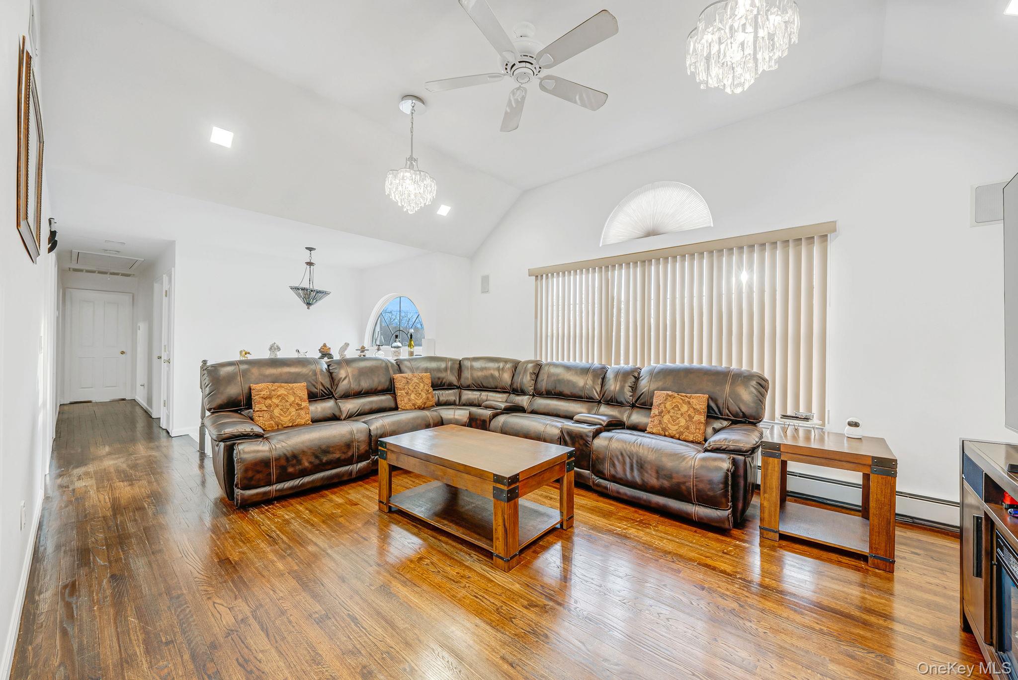 475 Old Country Road Huntington Station, NY 11746 - Photo 7 of 25