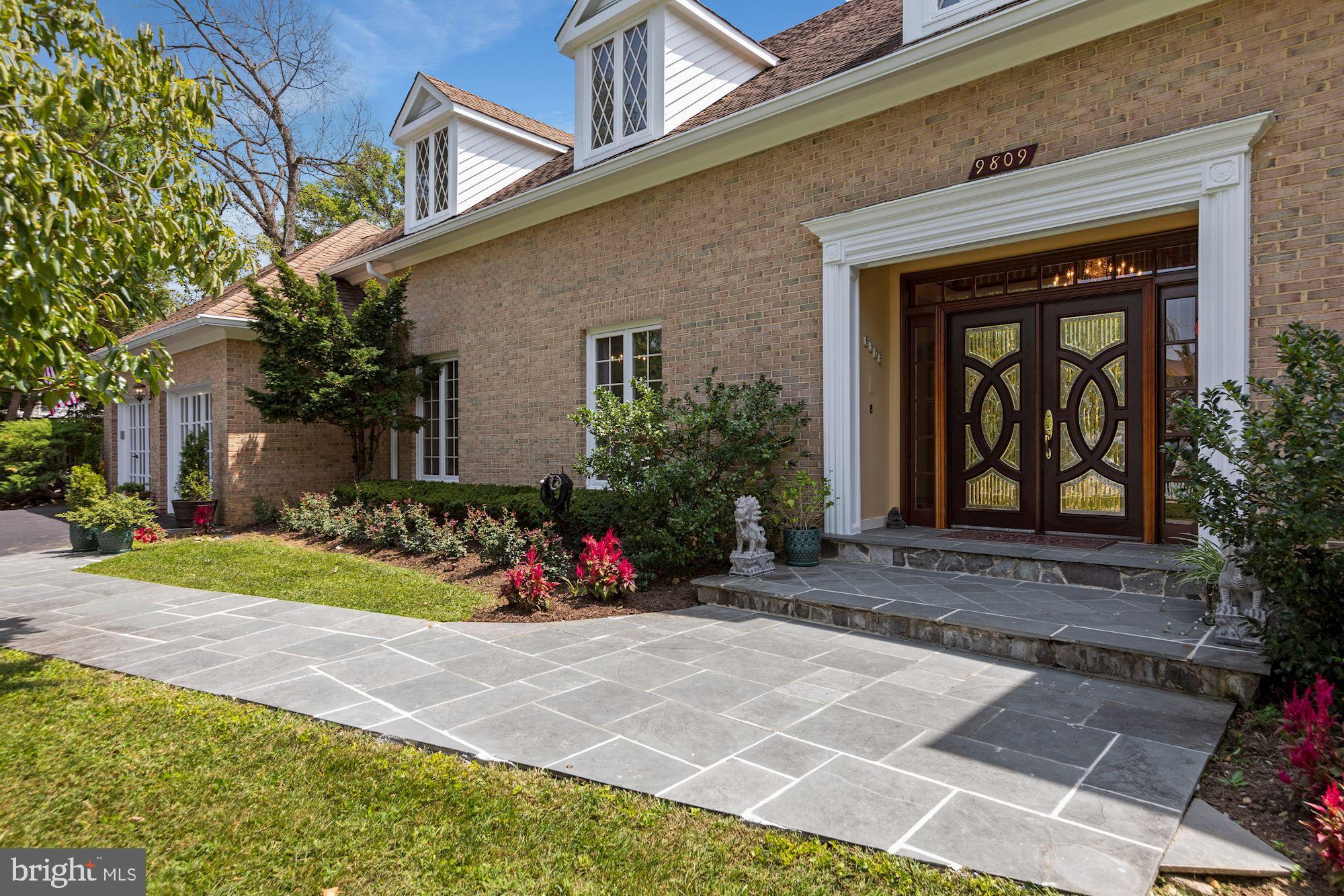 9809 Hall Road Potomac, MD 20854 - Photo 3 of 43