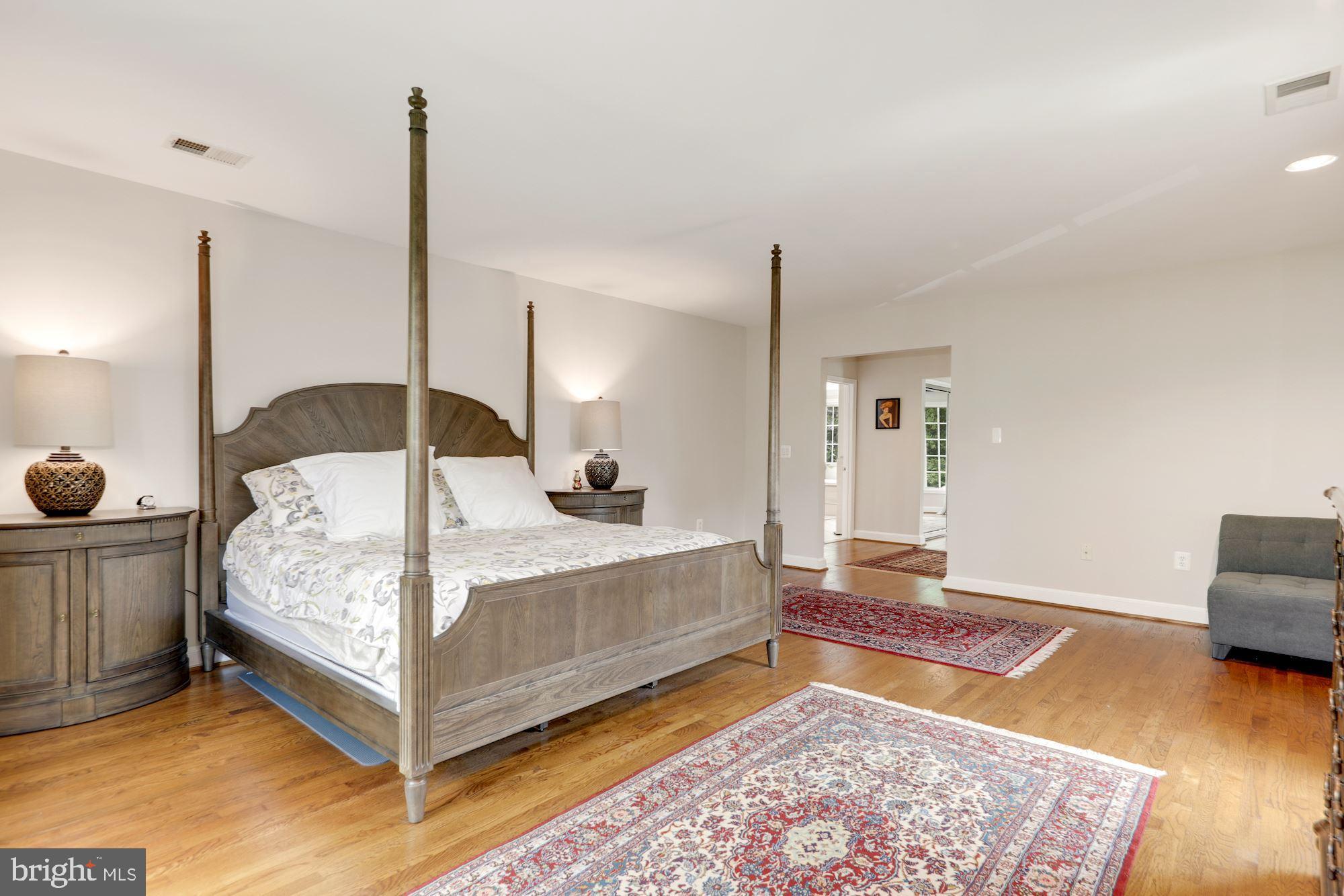 9809 Hall Road Potomac, MD 20854 - Photo 24 of 43