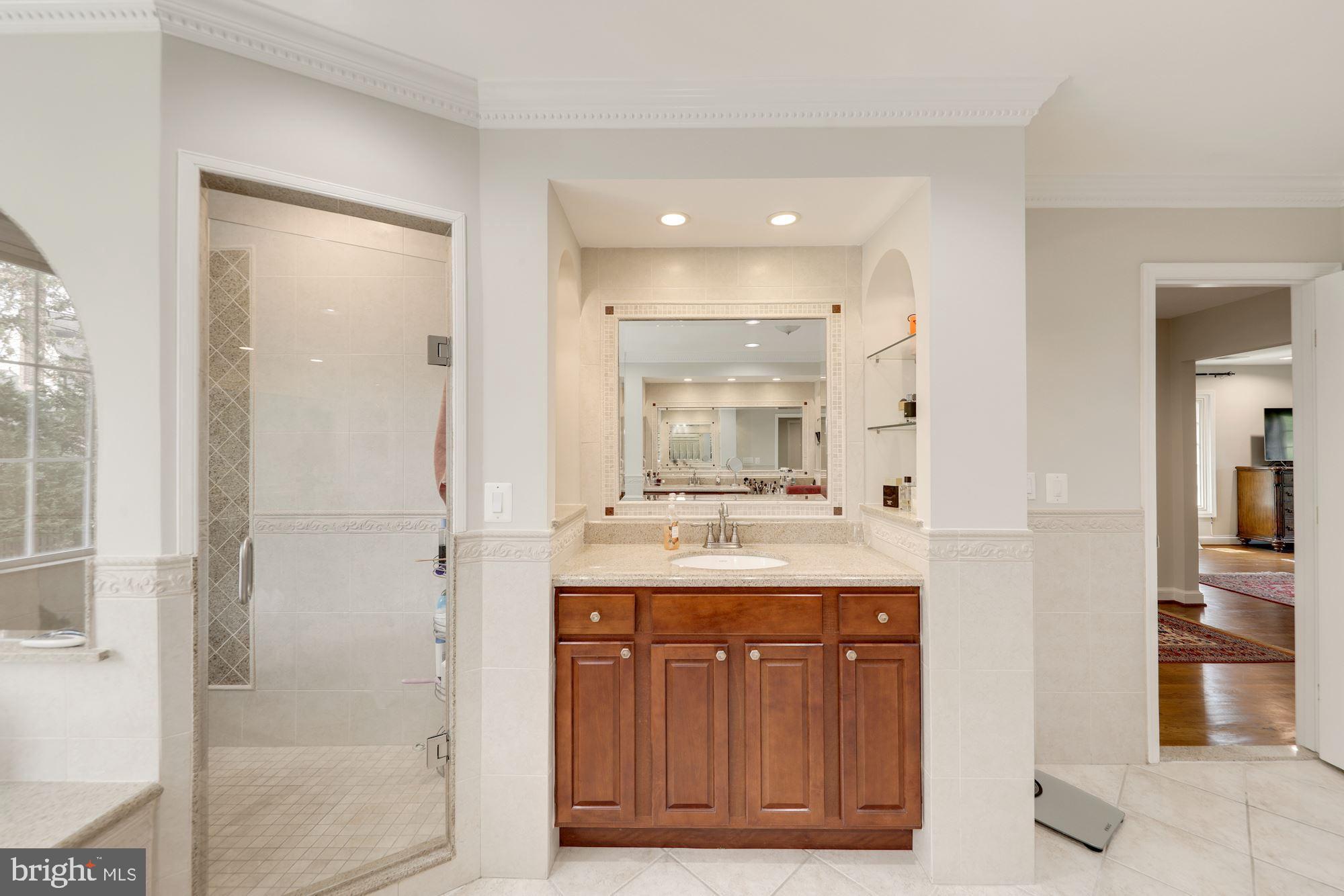 9809 Hall Road Potomac, MD 20854 - Photo 26 of 43