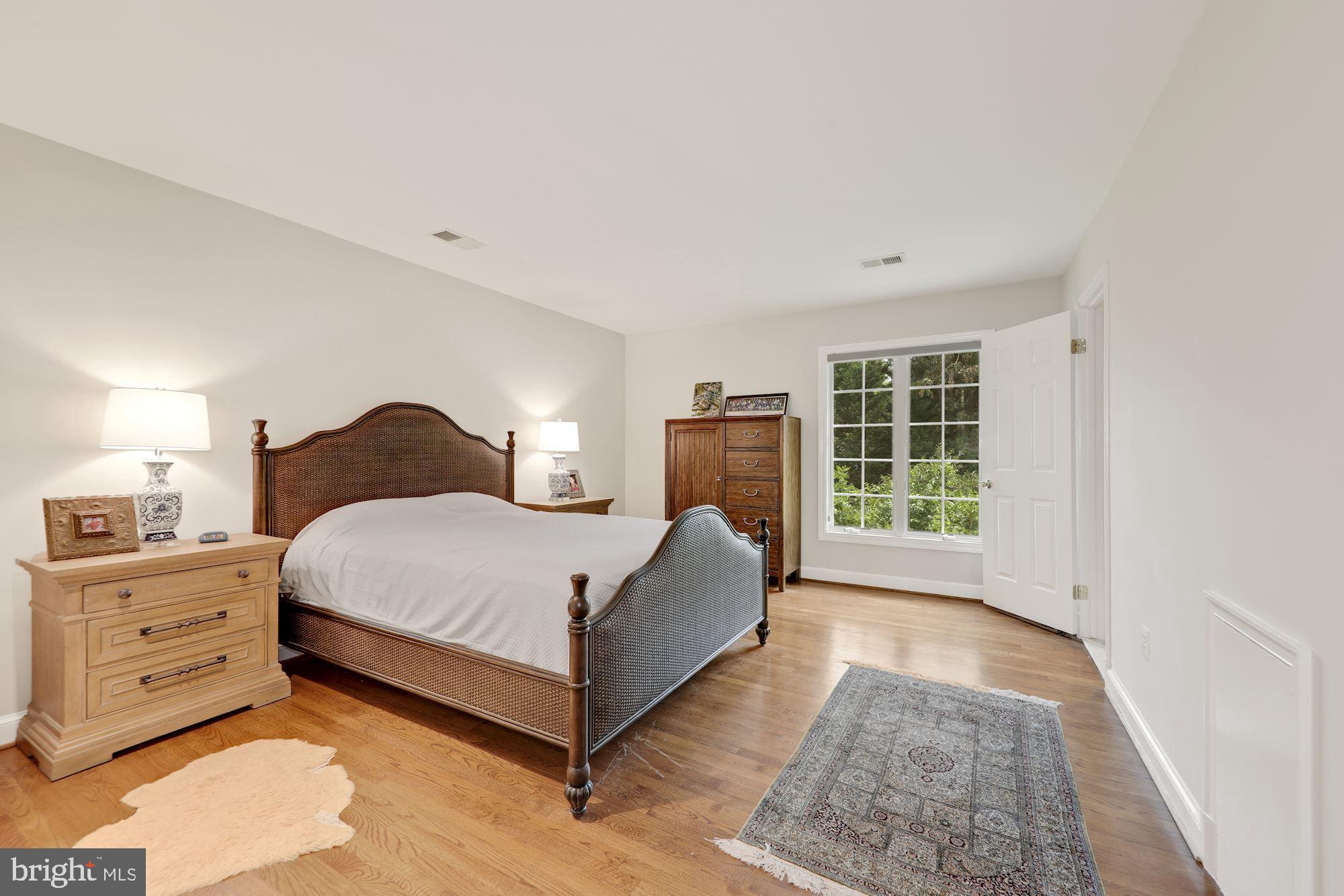 9809 Hall Road Potomac, MD 20854 - Photo 30 of 43