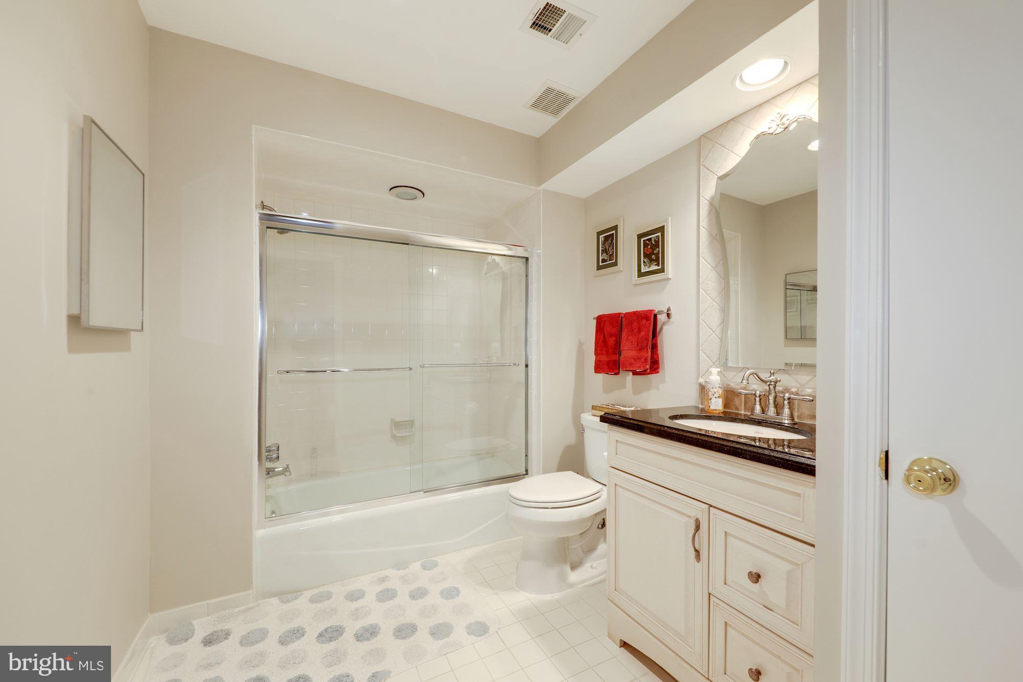 9809 Hall Road Potomac, MD 20854 - Photo 33 of 43