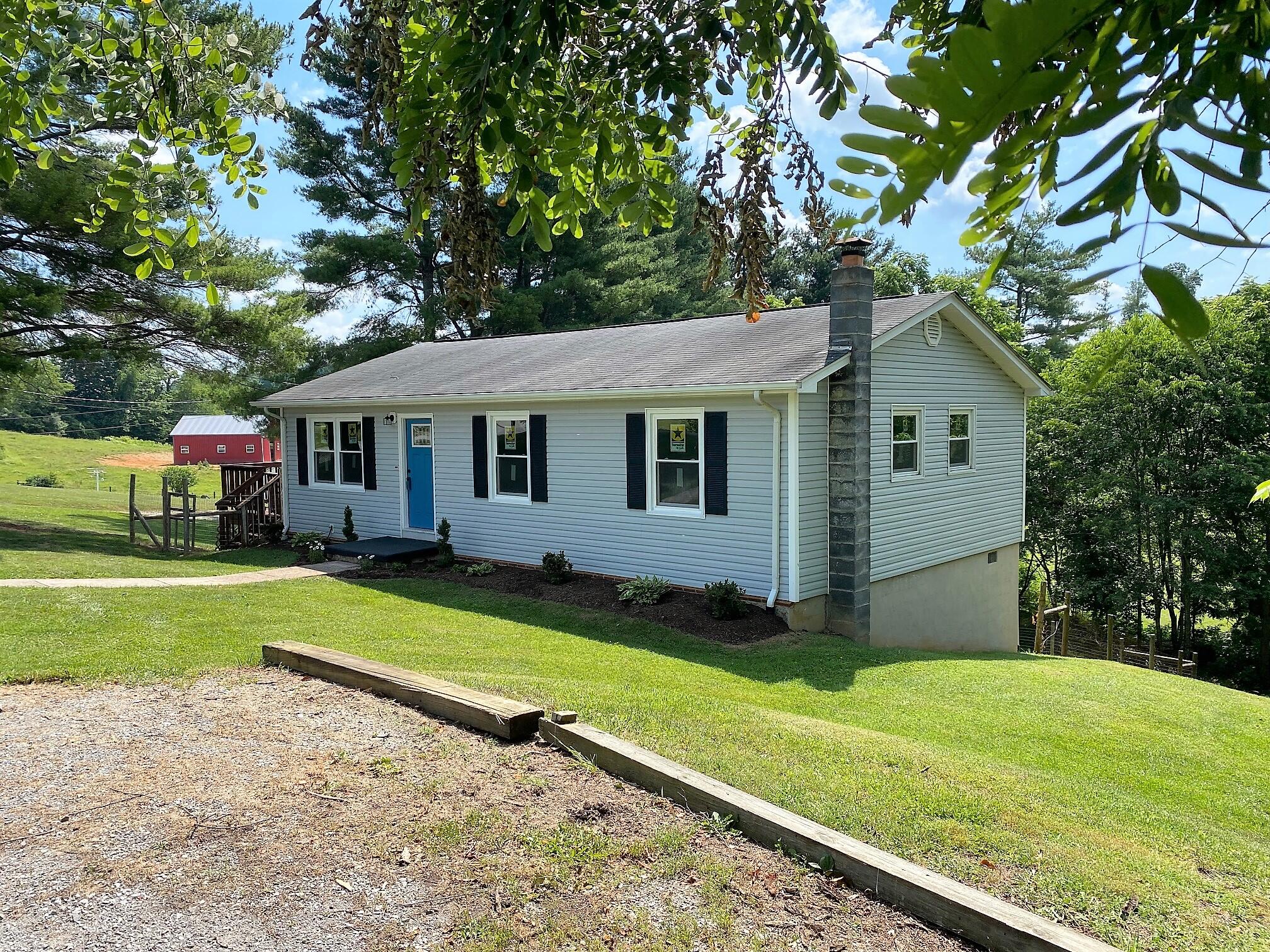 26390 Watauga Road Abingdon, VA 24211 - Photo 1 of 33 Front2