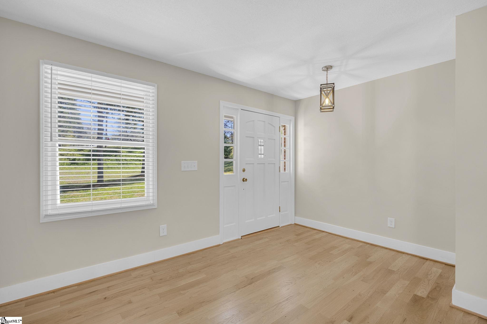 101 Cardinal Drive Seneca, SC 29672 - Photo 7 of 50