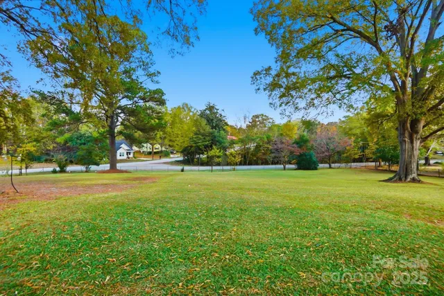 $450,000 | 407 Rosewood Court, Lancaster, SC 29720