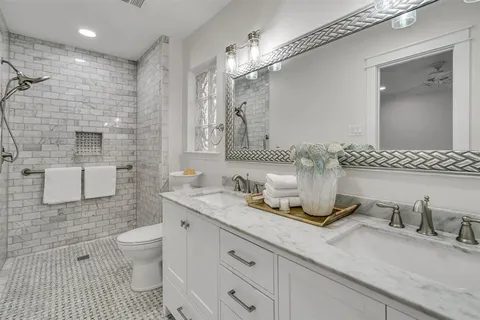 $939,000 | 3617 Northwest Parkway, University Park, TX 75225