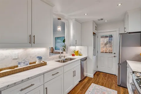$939,000 | 3617 Northwest Parkway, University Park, TX 75225
