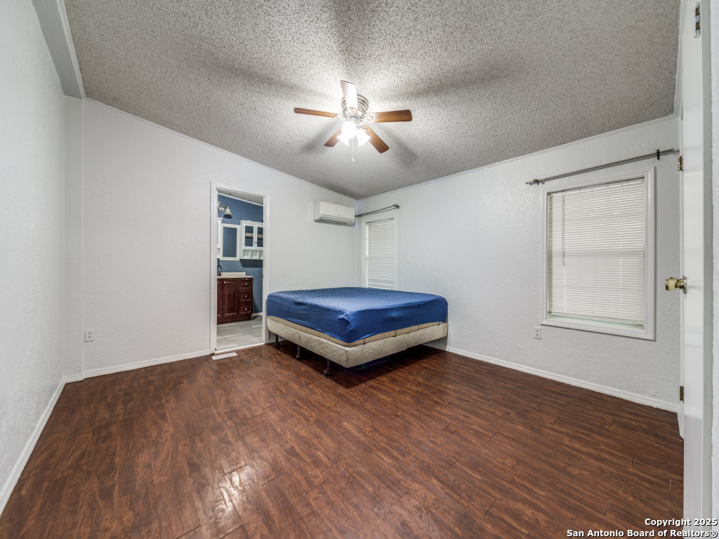 705 Walnut Way Boerne, TX 78006 - Photo 14 of 25