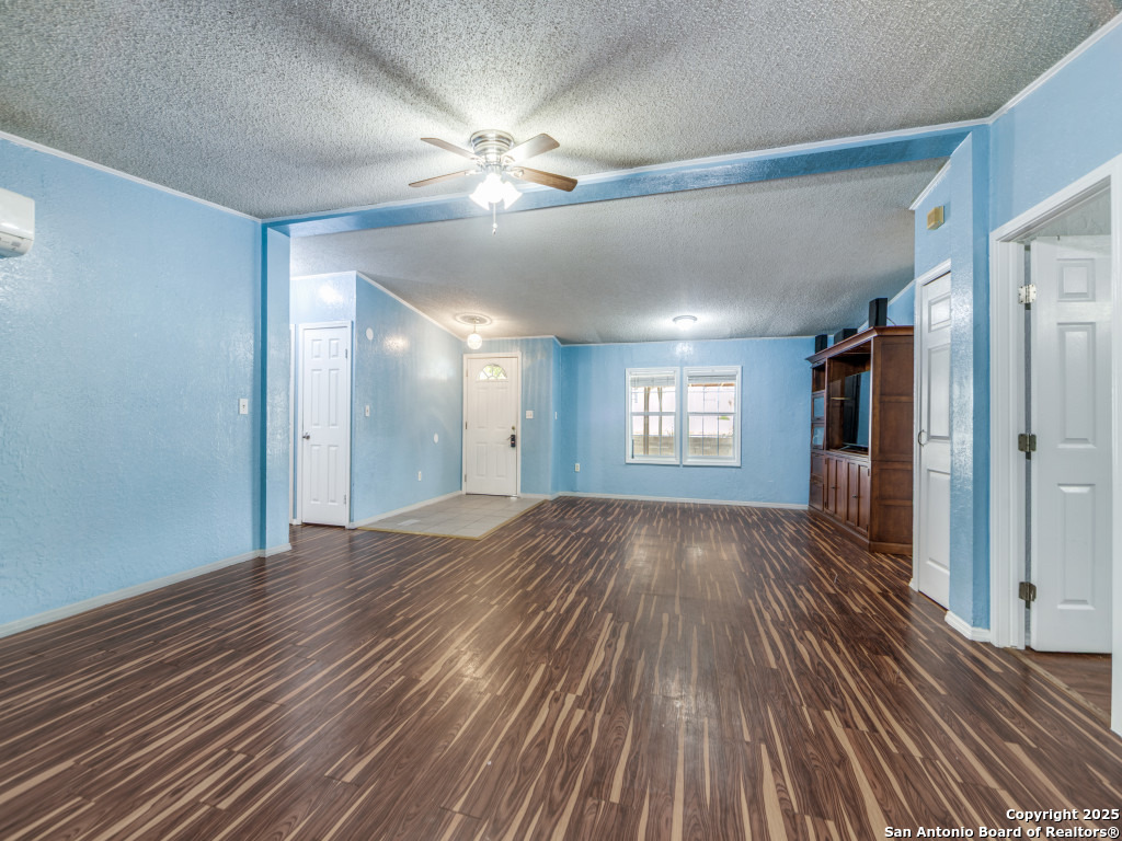 705 Walnut Way Boerne, TX 78006 - Photo 5 of 25