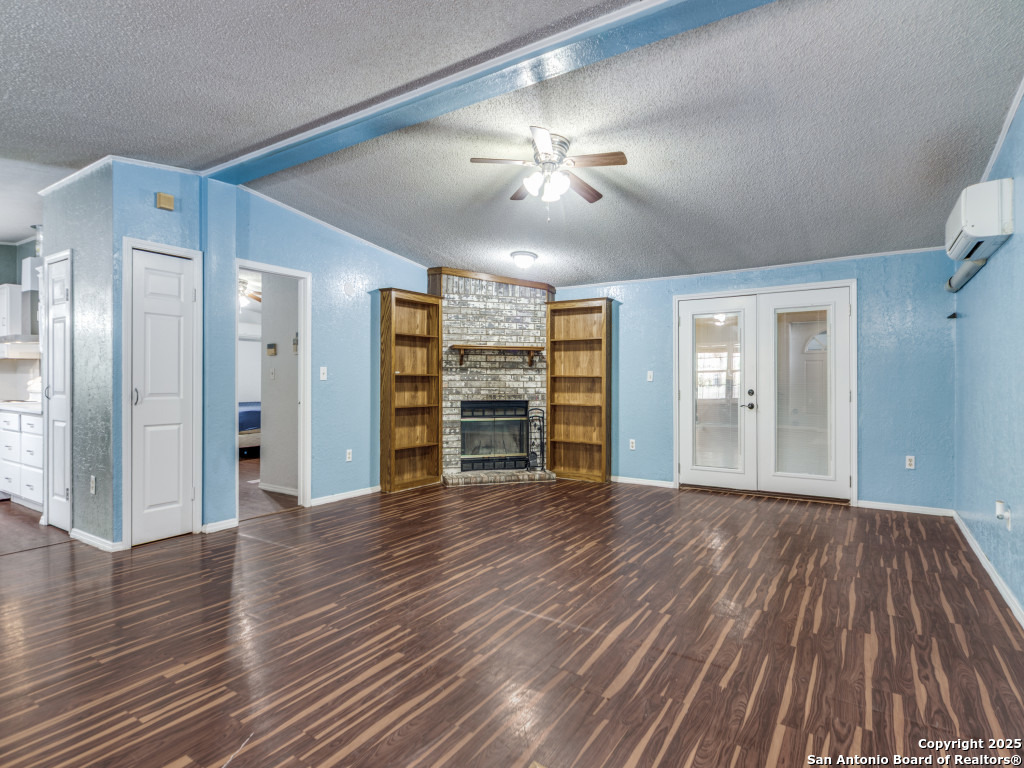 705 Walnut Way Boerne, TX 78006 - Photo 7 of 25