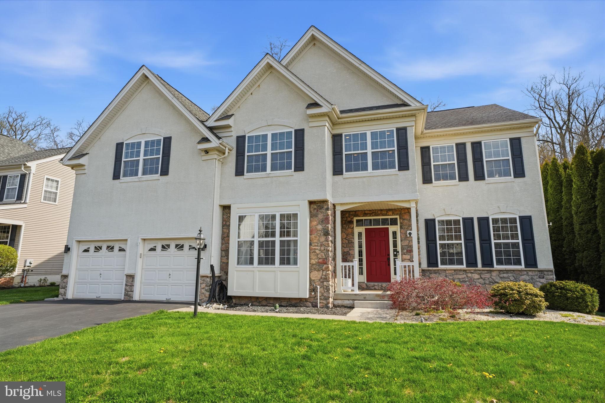 front view of house with a yard