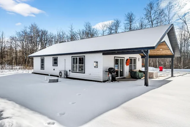 $284,900 | 2855 28 11/16 Street, Cedar Lake, WI 54817