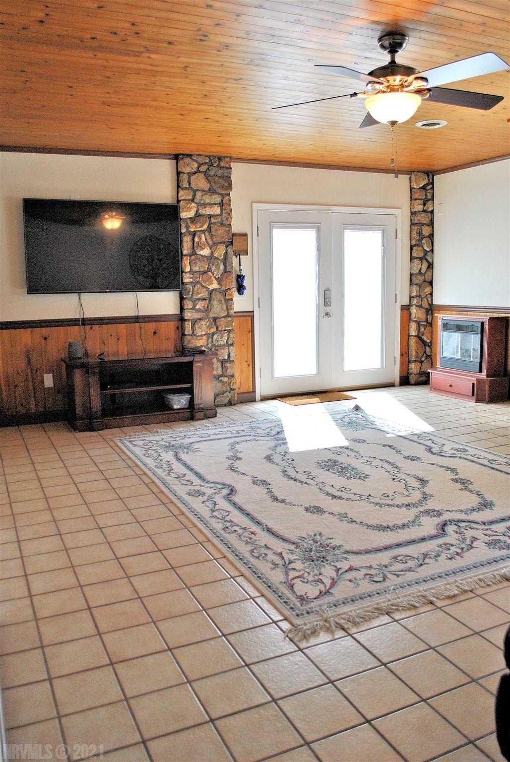7462 Riverbluff Road Radford, VA 24141 - Photo 36 of 72 Gallery Image 36