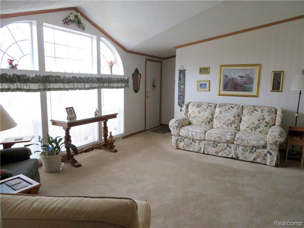 6730 Sheldon Road Whitmore Lake, MI 48189 - Photo 20 of 30 Living Room.jpg