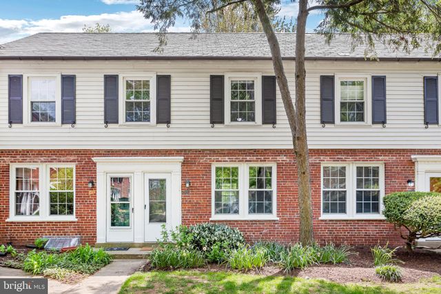 $465,000 | 2600 16th Street South, Unit 700, Arlington, VA 22204