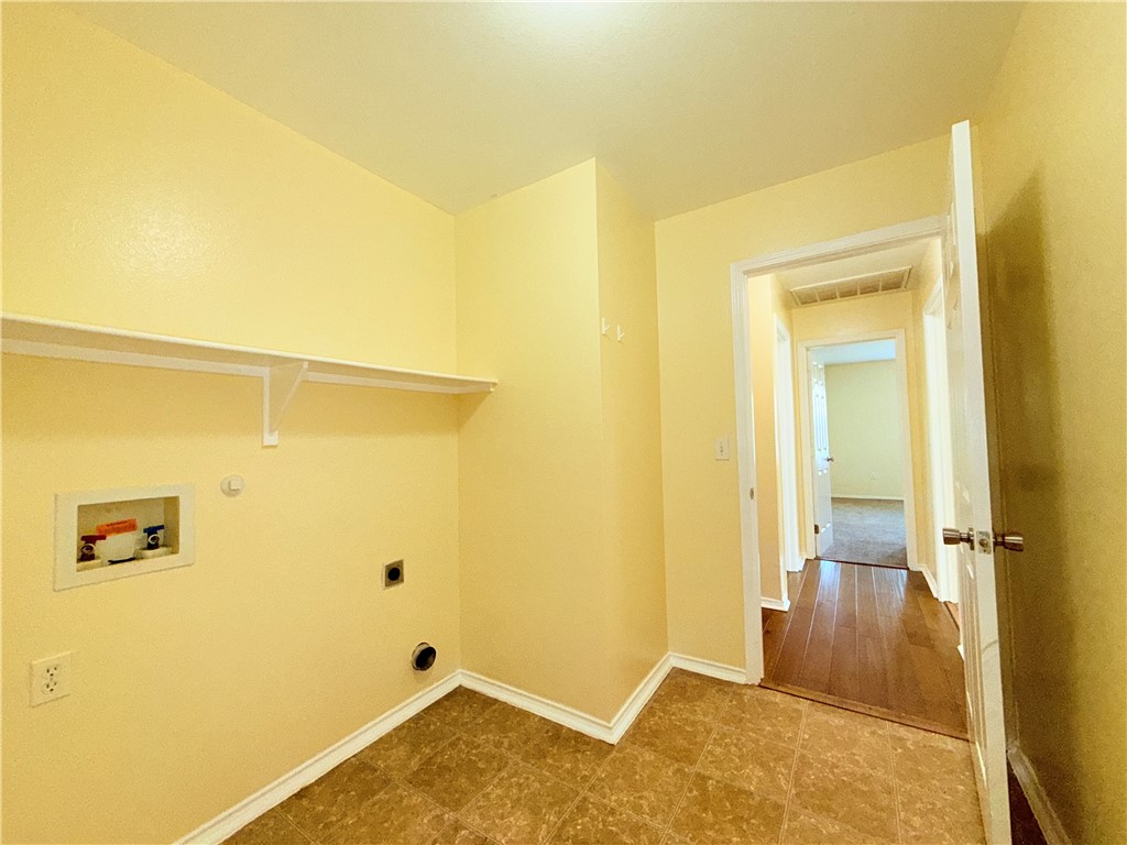 1019 Livermore Street Portland, TX 78374 - Photo 30 of 32 a view of a small space