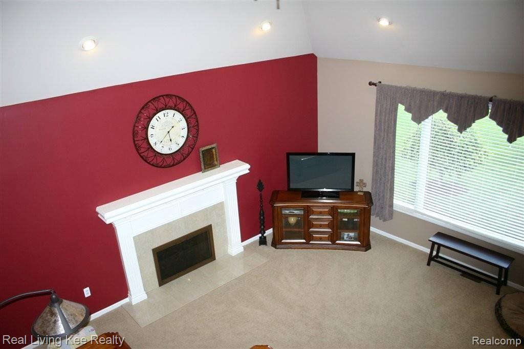 3969 Elk Drive Rochester, MI 48306 - Photo 14 of 52 Great room from balcony.JPG