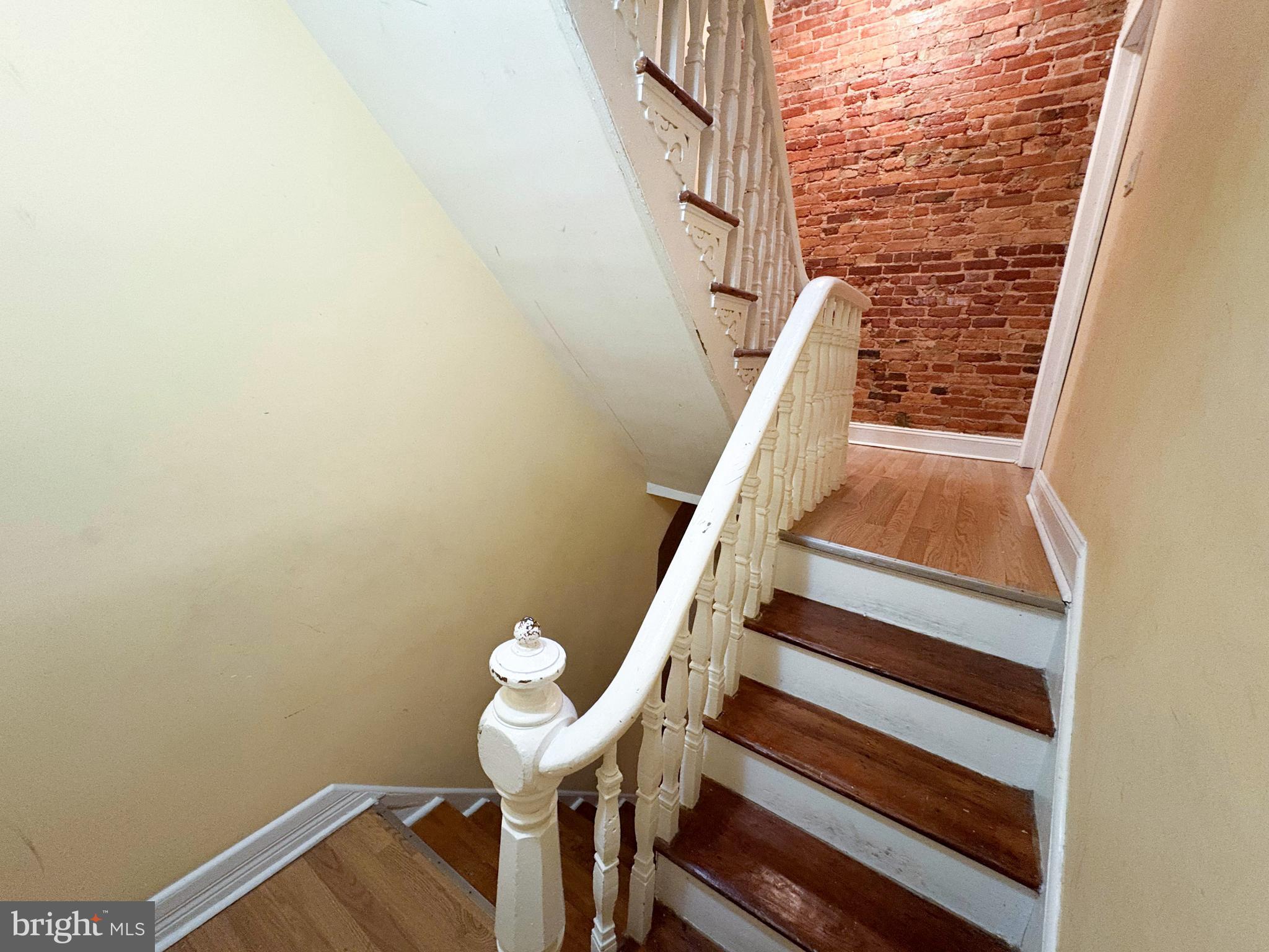 754 Dolphin Street Baltimore, MD 21217 - Photo 9 of 23 a view of entryway