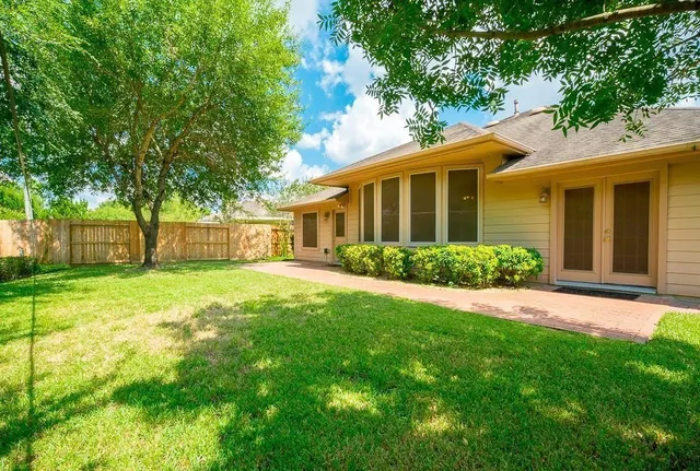 $2,100 | 7415 Vine Grove Court, Cypress, TX 77433