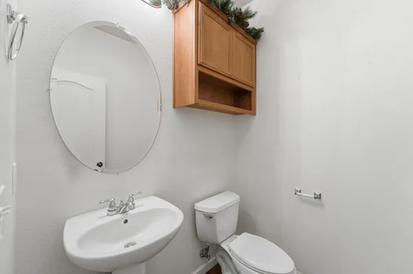 $699,999 | 3326 South Rose Brook Drive, Riverbank, CA 95367