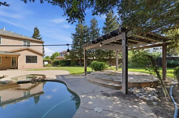 $699,999 | 3326 South Rose Brook Drive, Riverbank, CA 95367