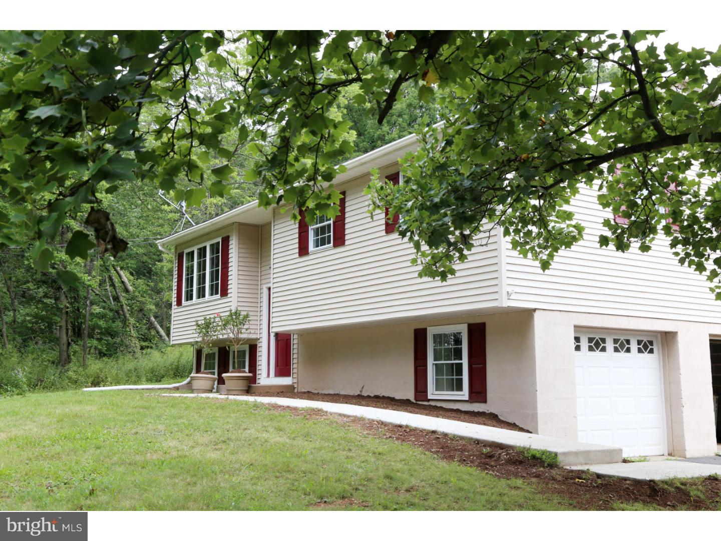 1197 Nemeth Road Coopersburg, PA 18036 - Photo 2 of 25 Gallery Image 2