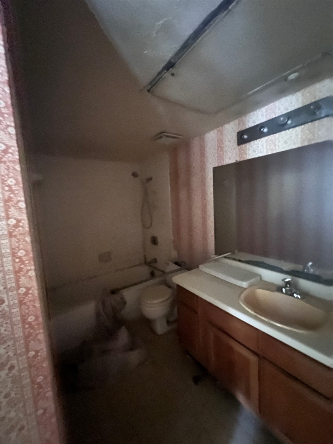 7313 Gulf Freeway, Unit 123 Houston, TX 77017 - Photo 10 of 13 a bathroom with a sink and vanity