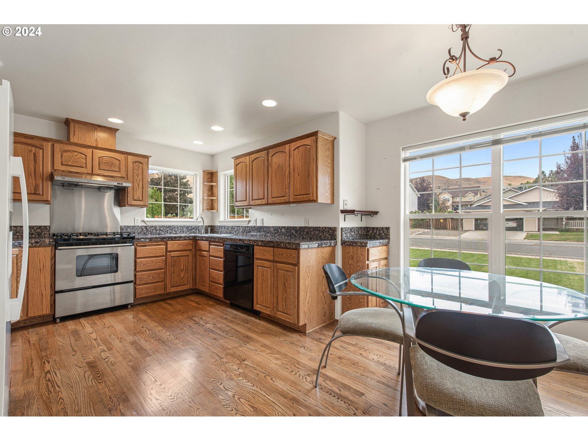 930 Elkhorn Drive Baker City, OR 97814 - Photo 4 of 25