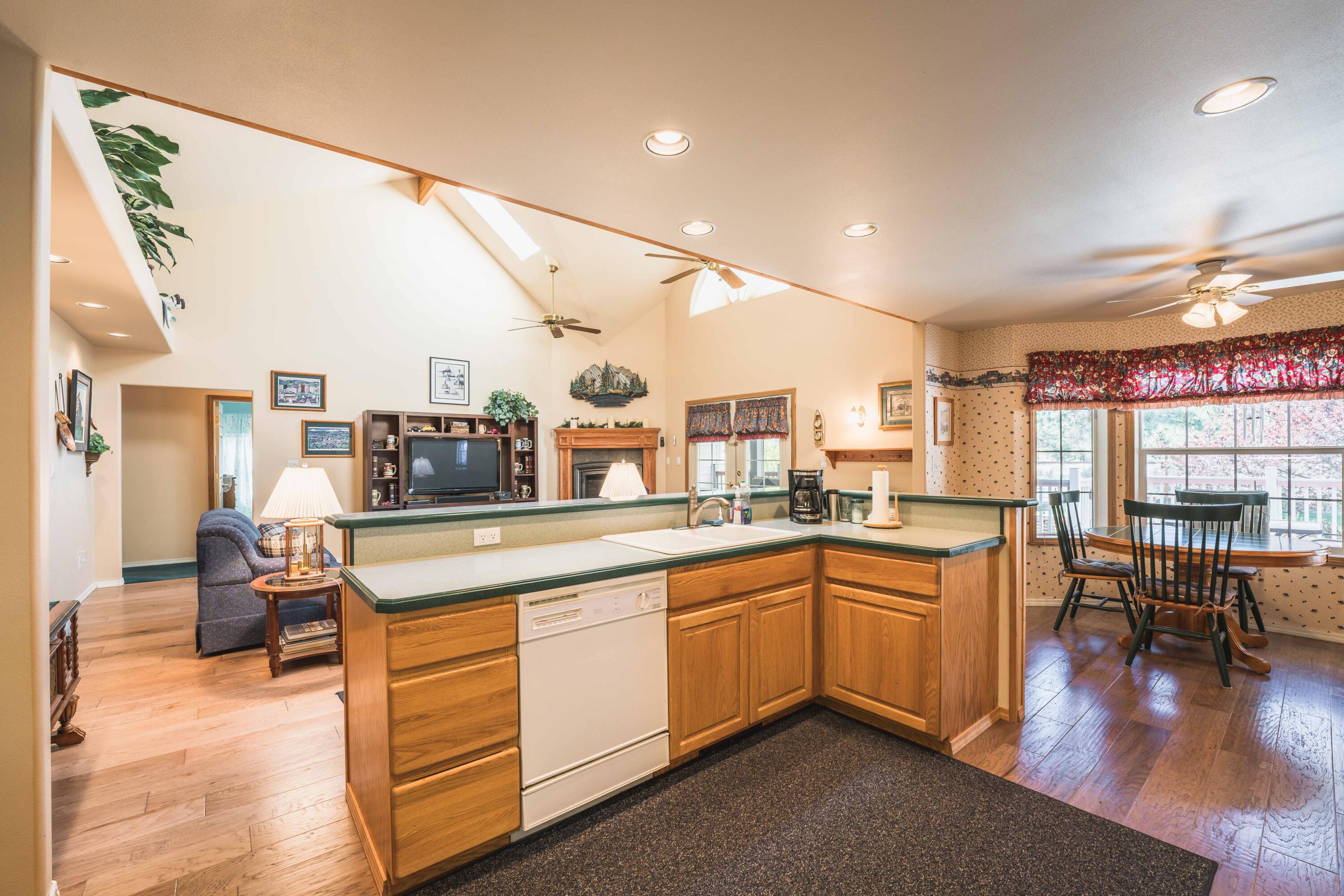 20609 Windy Ridge Road Bend, OR 97702 - Photo 18 of 69 Windy Ridge-8