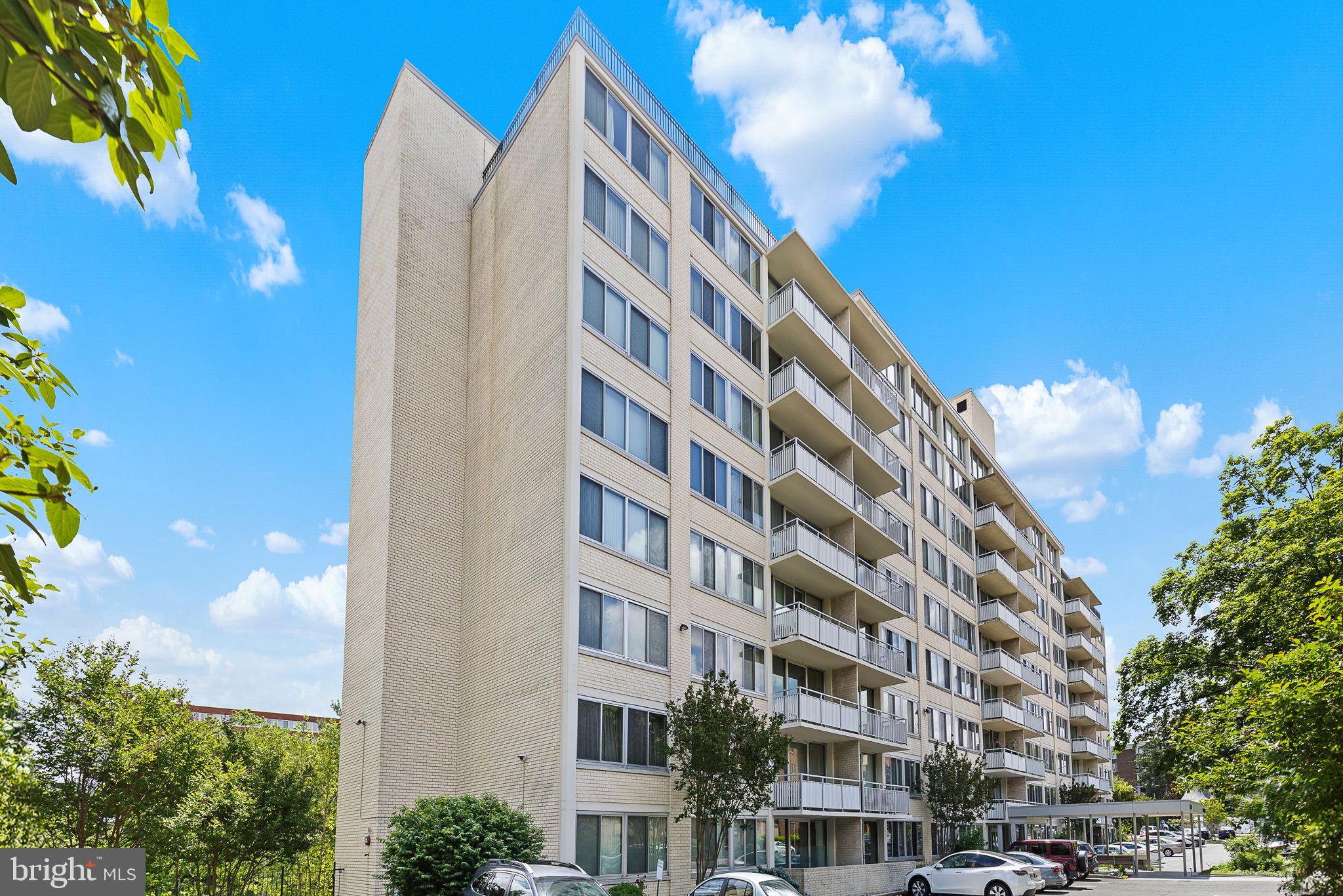 1301 South Arlington Ridge Road, Unit 208 Arlington, VA 22202 - Photo 8 of 23 a front view of a building