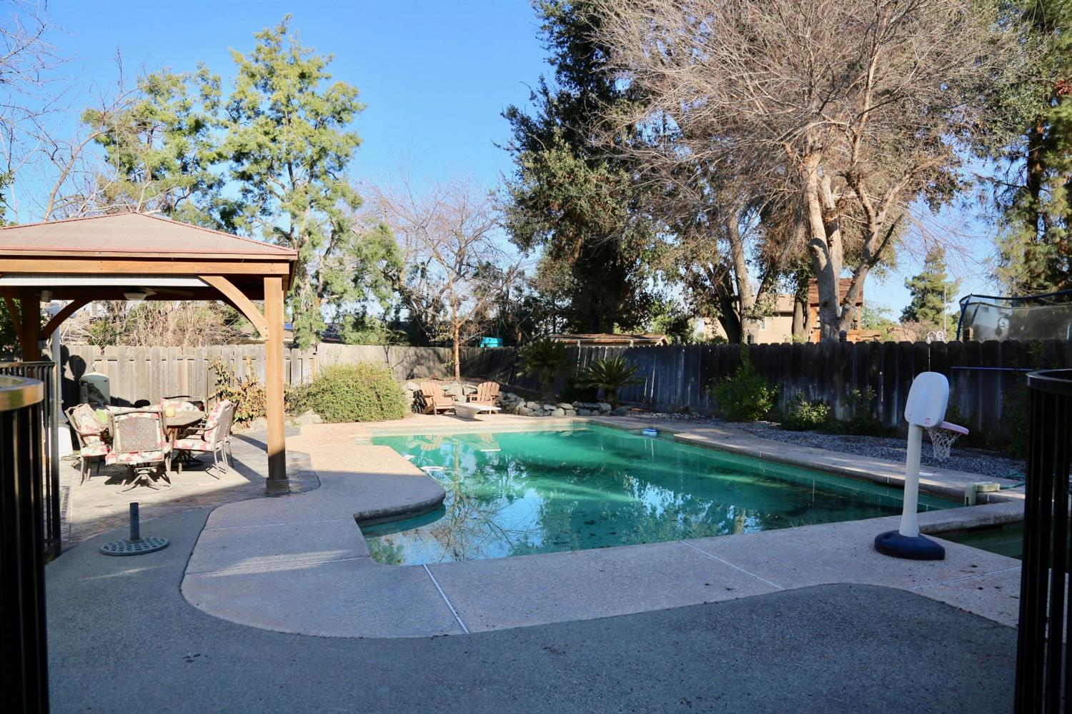 642 West Sycamore Court Reedley, CA 93654 - Photo 3 of 20 Gallery Image 3