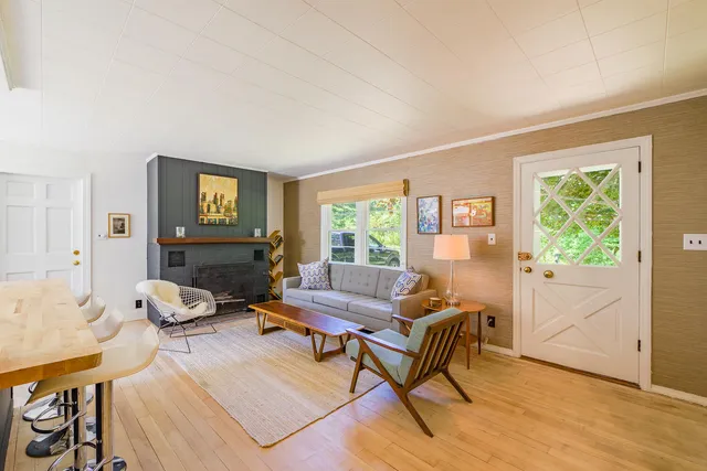 $819,500 | 576 Pleasant Point Road, Cushing, ME 04563