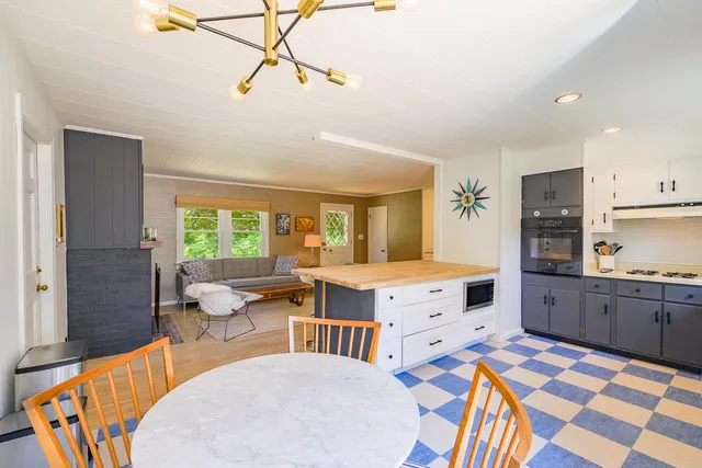 $819,500 | 576 Pleasant Point Road, Cushing, ME 04563