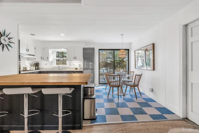 $819,500 | 576 Pleasant Point Road, Cushing, ME 04563