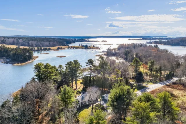 $819,500 | 576 Pleasant Point Road, Cushing, ME 04563