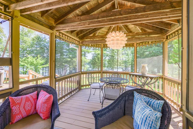 $819,500 | 576 Pleasant Point Road, Cushing, ME 04563