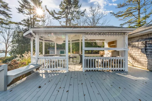 $775,000 | 576 Pleasant Point Road, Cushing, ME 04563