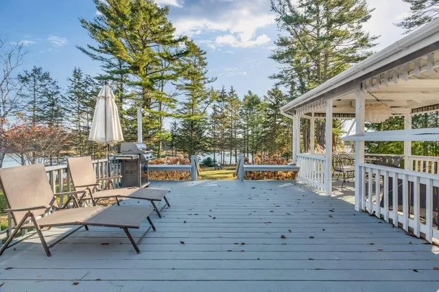 $819,500 | 576 Pleasant Point Road, Cushing, ME 04563
