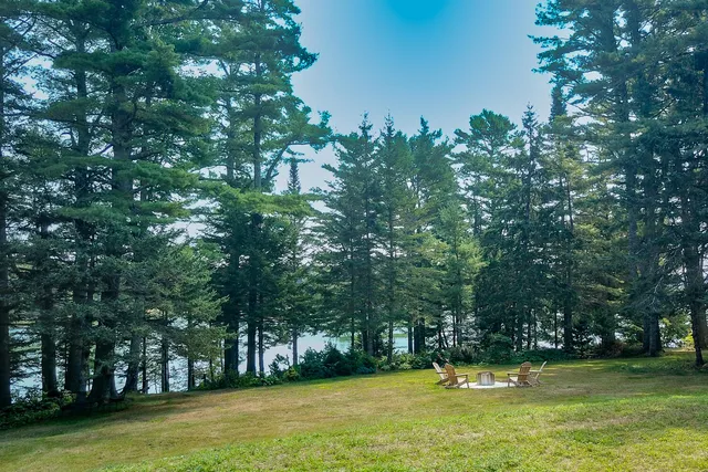 $819,500 | 576 Pleasant Point Road, Cushing, ME 04563