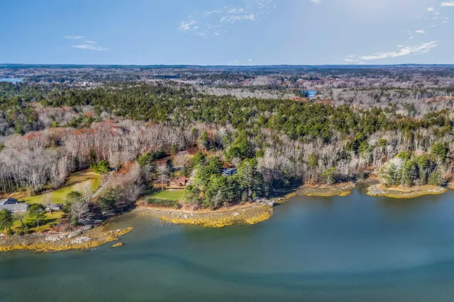 $819,500 | 576 Pleasant Point Road, Cushing, ME 04563