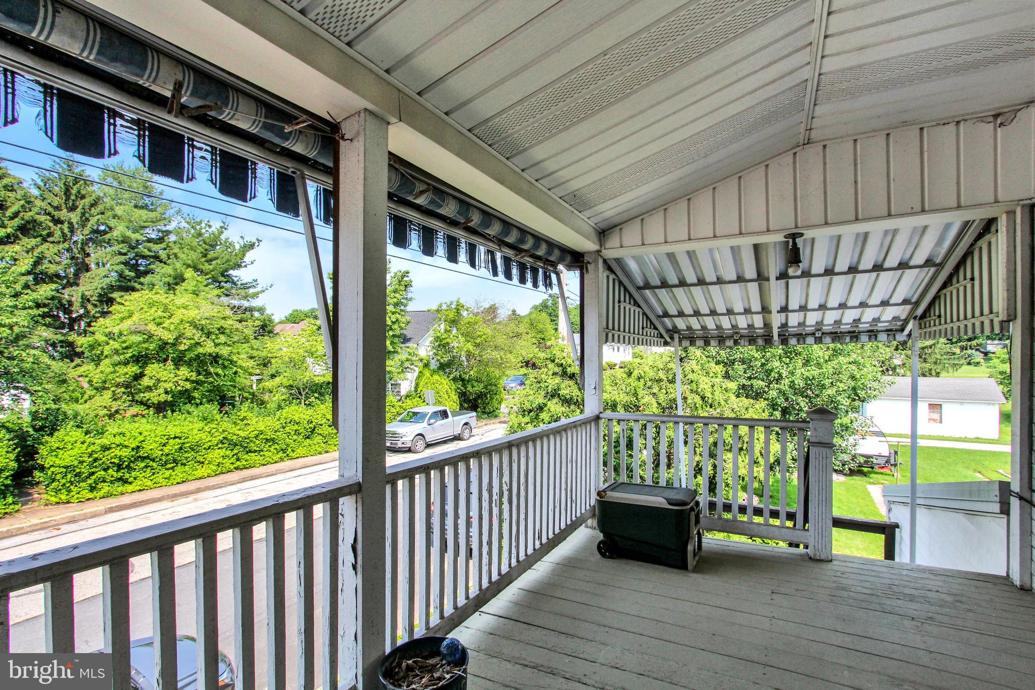 400 Maple Street Manchester, PA 17345 - Photo 24 of 28 2nd Floor Porch