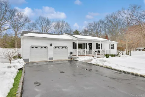 $700,000 | 8 Vega Drive, Shoreham, NY 11786