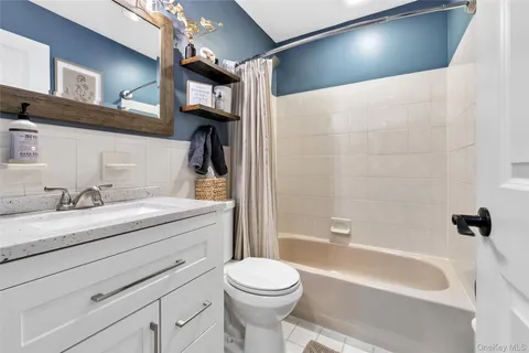 $700,000 | 8 Vega Drive, Shoreham, NY 11786