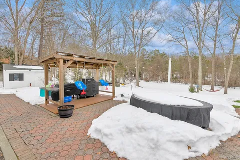 $700,000 | 8 Vega Drive, Shoreham, NY 11786