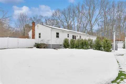 $700,000 | 8 Vega Drive, Shoreham, NY 11786