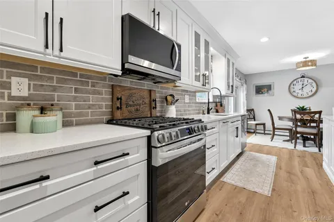 $700,000 | 8 Vega Drive, Shoreham, NY 11786